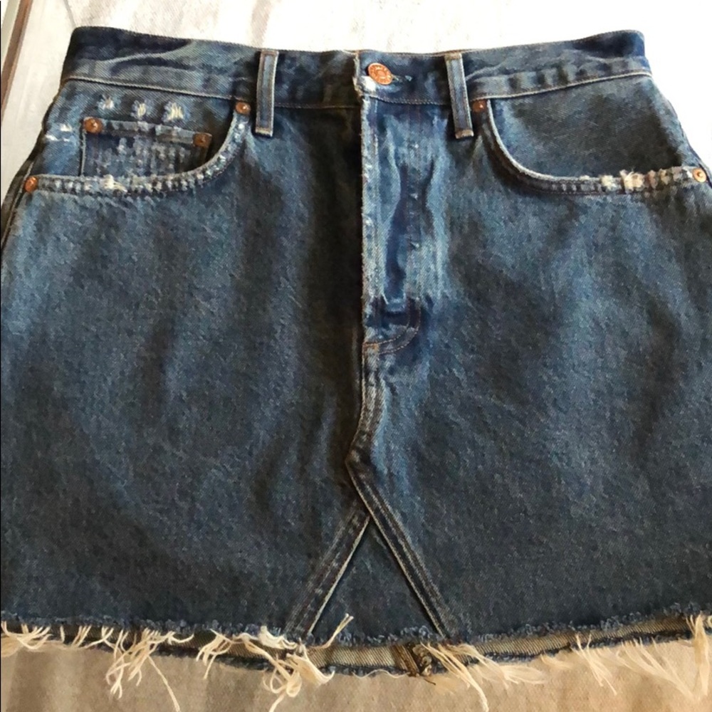 Agolde Quinn High Rise Mini Skirt in Warrant